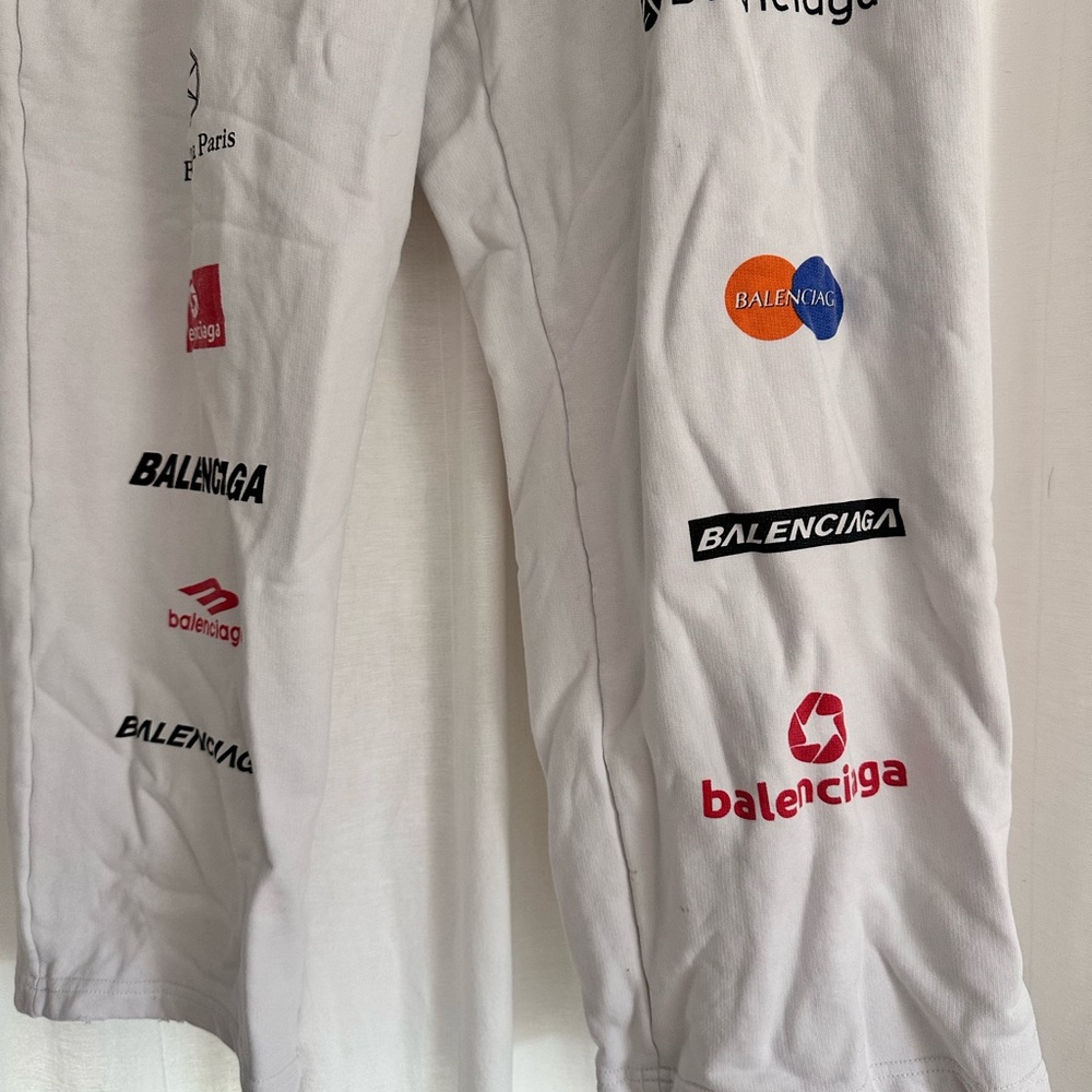 Balenciaga Graphic Logo White Straight Sweatpants – Size M (Fits Like S/XS) - Picture 4 of 7